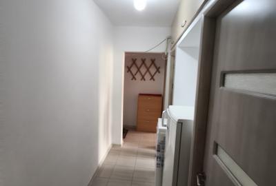 Apartament cu 3 camere semidecomandat în Tomis Nord - 2