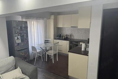 Apartament cu 3 camere decomandat, mobilat în Calea Călărașilor