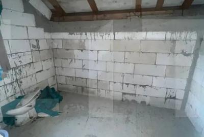 Casă cu 4 camere cu Teren 500 Mp în Central - 10