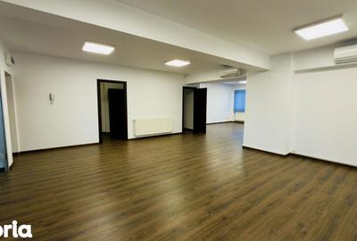 Apartament cu 5 camere în Grivița - 1