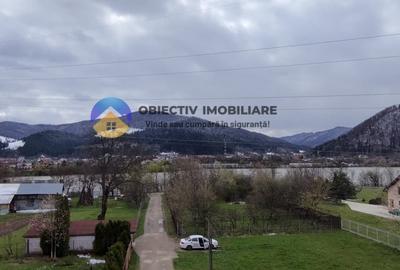 Teren intravilan de 1372 mp, în Vaduri