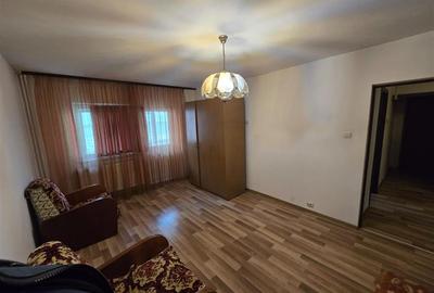 Apartament cu 3 camere decomandat în 9 Mai - 1