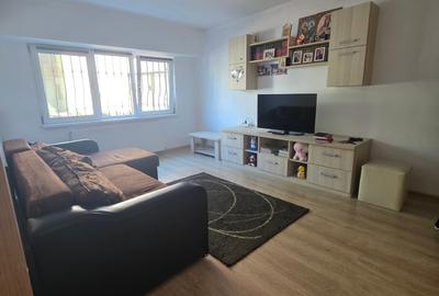 Apartament cu 2 camere decomandat în Casa de Cultură - 12