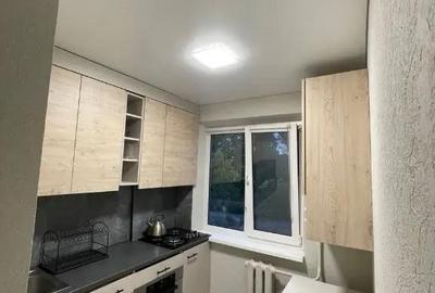 Apartament cu 2 camere decomandat în Crângași