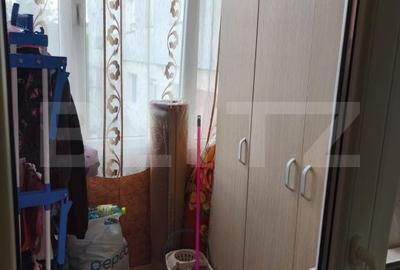 Apartament cu 3 camere semidecomandat, mobilat în Central