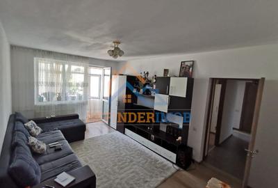 Apartament cu 3 camere decomandat în Giurgiului
