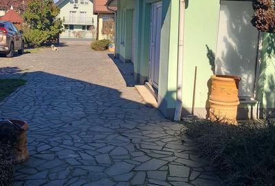Casă cu 4 camere în Recea