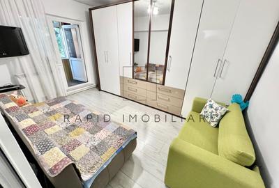Apartament cu 4 camere decomandat în