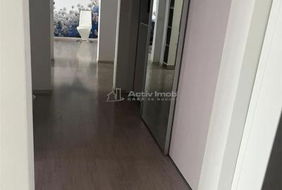 Apartament cu 3 camere în Micro 6 - 8