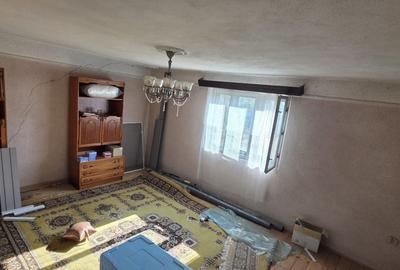 Casă cu 6 camere cu Teren 580 Mp în Podari - 7