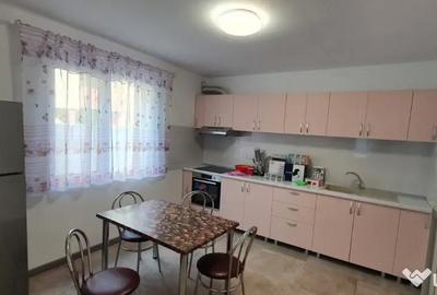 Casă cu 5 camere cu Teren 247 Mp în Mihai Bravu - 1