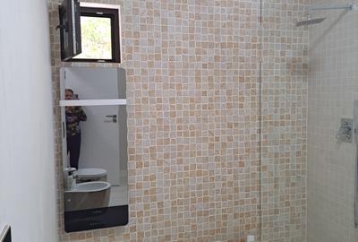 Casă cu 3 camere cu Canalizare în Central - 10