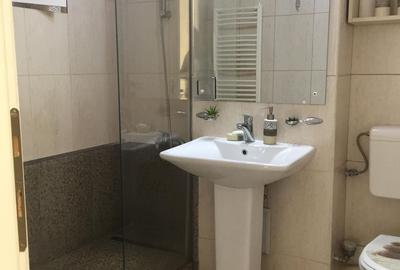 Apartament cu 3 camere în Central - 2