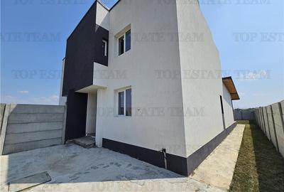 Duplex cu 4 camere cu Teren 250 Mp în Domnești - 4