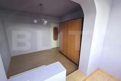 Apartament cu 3 camere decomandat în Tudor