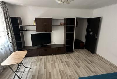 Apartament cu 2 camere în Uiești