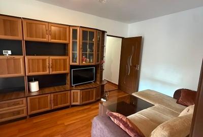 Apartament cu 2 camere semidecomandat, mobilat în Craiovei