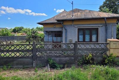 Casă cu 3 camere cu Teren 1400 Mp în Răzvad - 1