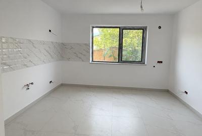Casă cu 9 camere cu Teren 660 Mp în Domnești - 4
