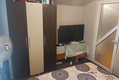 Apartament cu 2 camere decomandat în Fetești-Gară - 1