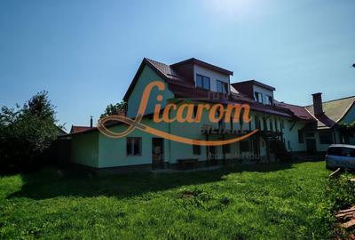 Casă individuală cu 12 camere cu Canalizare în Vulcan - 9