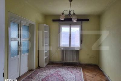 Casă cu 5 camere cu Teren 252 Mp în Solidarității - 2