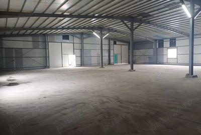 Spațiu comercial, de 440 mp, în Central - 3