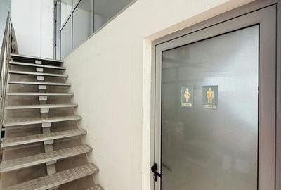 Spațiu comercial, de 300 mp, în Central - 8