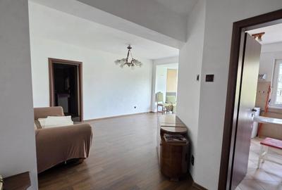 Apartament cu 2 camere semidecomandat, mobilat în Aradului