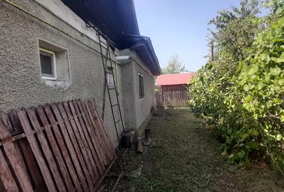 Casă individuală cu 4 camere cu Canalizare în Central - 3