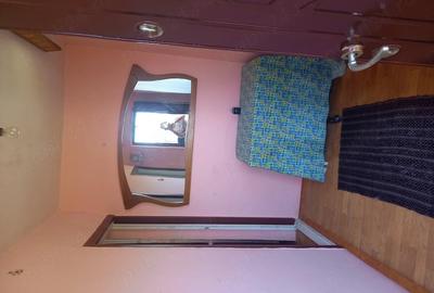 Casă cu 2 camere cu Teren 1500 Mp în Central - 3