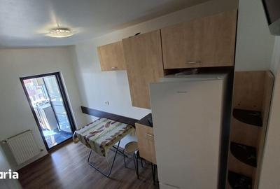 Apartament cu 3 camere decomandat în Central - 8