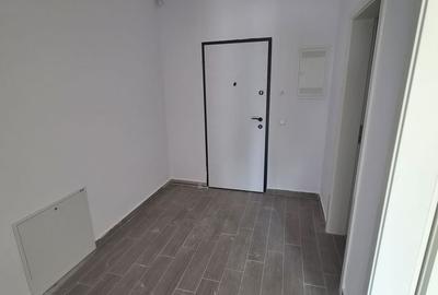 Apartament cu 3 camere în Tractorul - 9