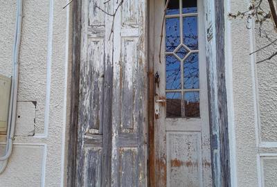 Casă cu 4 camere în Bănia - 1
