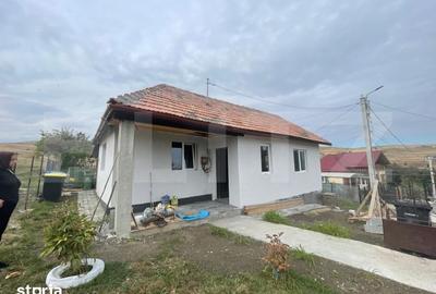 Casă cu 2 camere cu Teren 204 Mp în Săndulești