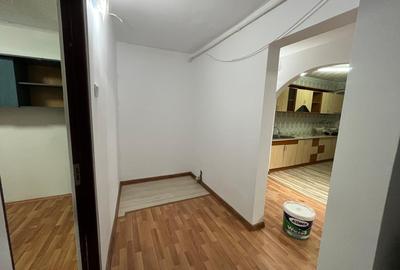 Apartament cu 3 camere decomandat în Exterior Vest - 1