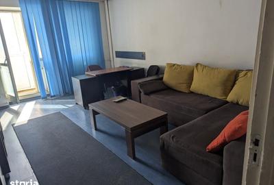 Apartament cu 4 camere decomandat în Obor