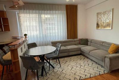 Apartament cu 3 camere decomandat în Mărăști