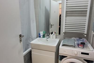Garsonieră decomandată în Eroii Revoluției - 2