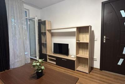 Apartament cu 2 camere semidecomandat în Brâncoveanu