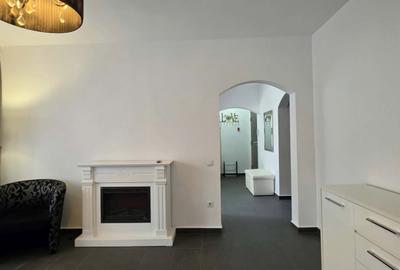 Apartament cu 3 camere semidecomandat în Central - 4