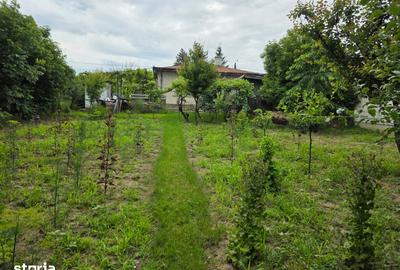 Casă cu 4 camere cu Teren 734 Mp în Central
