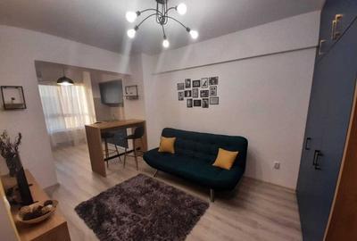 Apartament cu 2 camere semidecomandat, mobilat în Nicolina