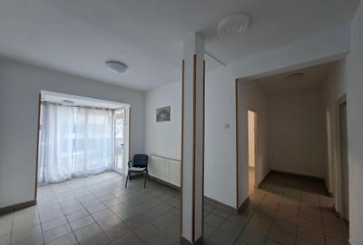 Birou, de 80 mp, în Central - 2