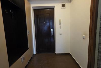 Apartament cu 3 camere semidecomandat în Central - 9