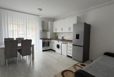 Apartament cu 2 camere semidecomandat, mobilat în Independenței