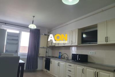 Apartament cu 3 camere decomandat în Cetate