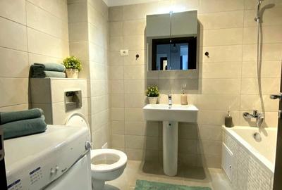 Apartament cu 2 camere decomandat în Uverturii