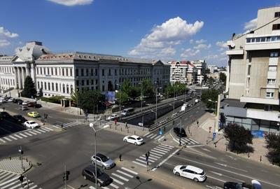 Apartament cu 4 camere decomandat în Ultracentral
