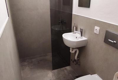 Spațiu comercial, de 400 mp, în Central - 1